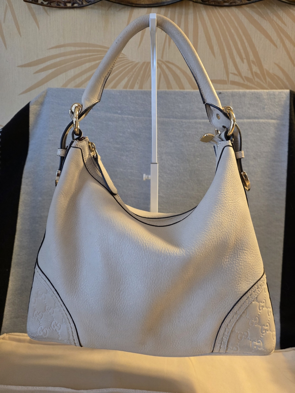 Gucci Pebbled Calfskin Guccissima Signoria Hobo Bag